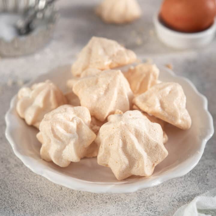 Biscoitos de merengue sem creme de tártaro